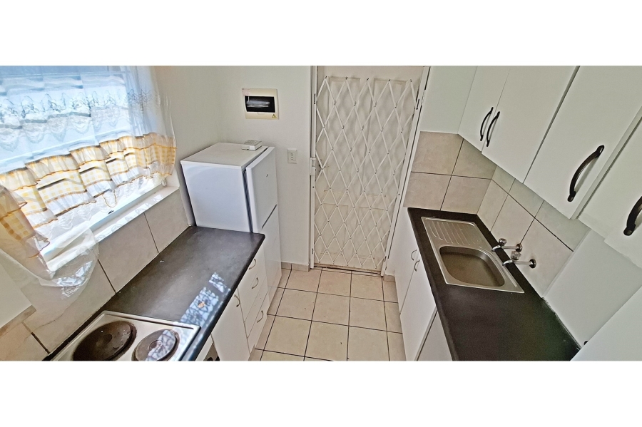 To Let 2 Bedroom Property for Rent in Broadlands Village Western Cape